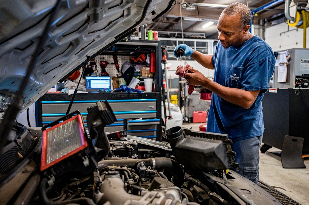 Vehicle fleet mechanic inspection garage
