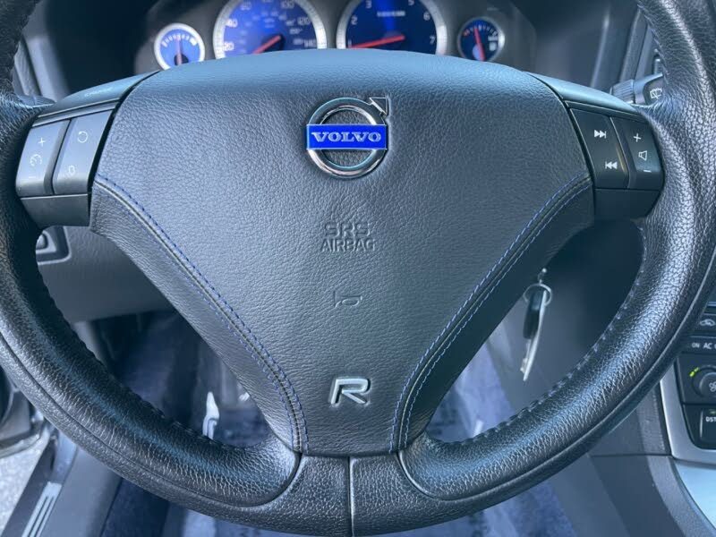 2006_volvo_v70_r-pic-2466547873369506475-1024x768-1.jpeg