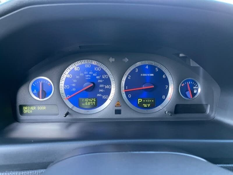 2006_volvo_v70_r-pic-5845023049496409975-1024x768-1.jpeg